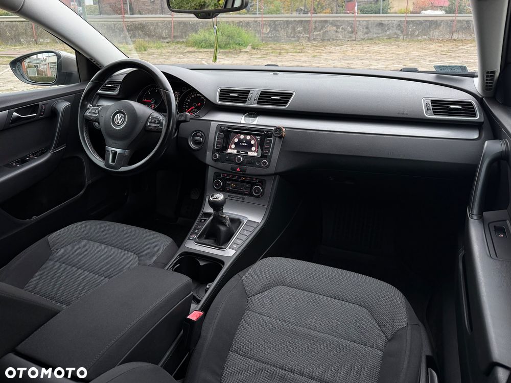 Volkswagen Passat - 7