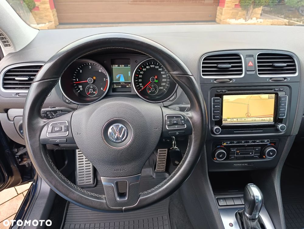 Volkswagen Golf 1.6 TDI DPF DSG Style - 26