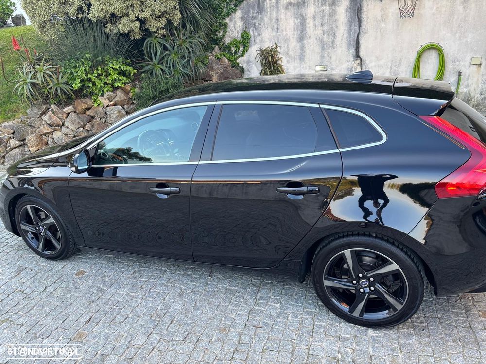 Volvo V40 D2 R Design - 7