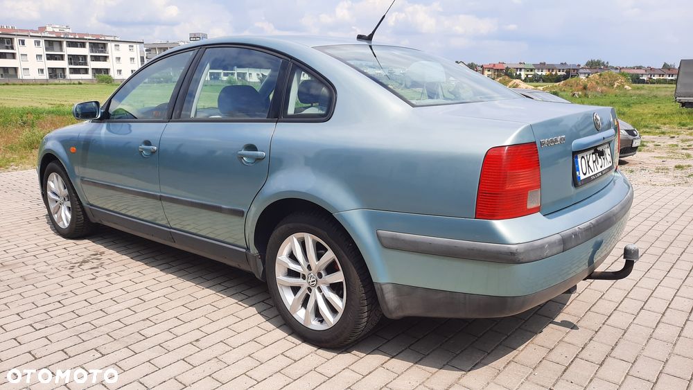 Volkswagen Passat - 2