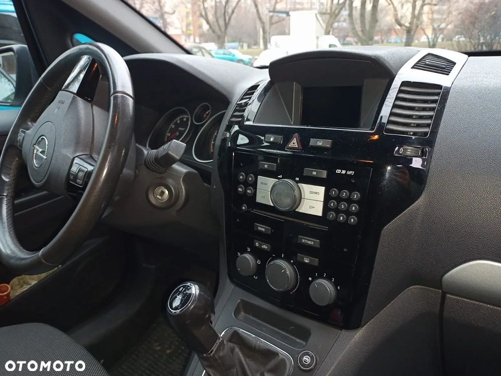 Opel Zafira - 18