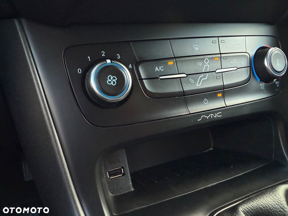Ford Focus 1.5 EcoBlue Start-Stopp-System ACTIVE DESIGN - 6