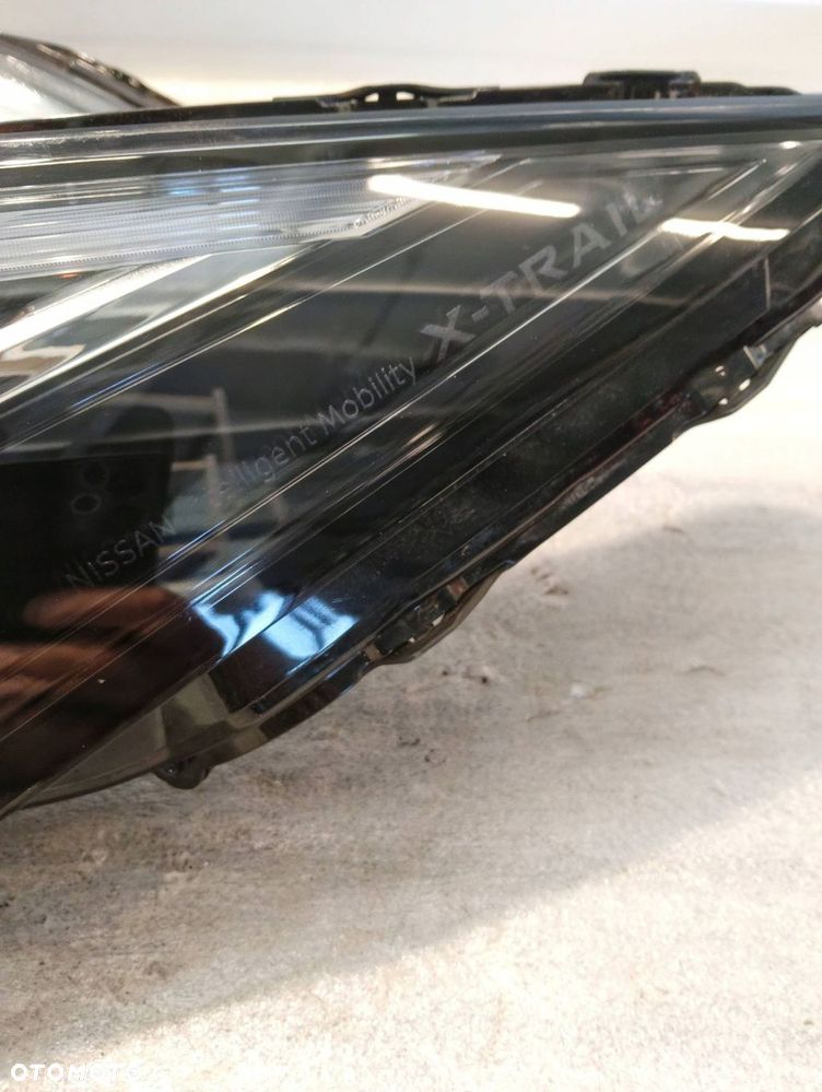 nissan x-trail t33 full led komplet lamp przednich - 5