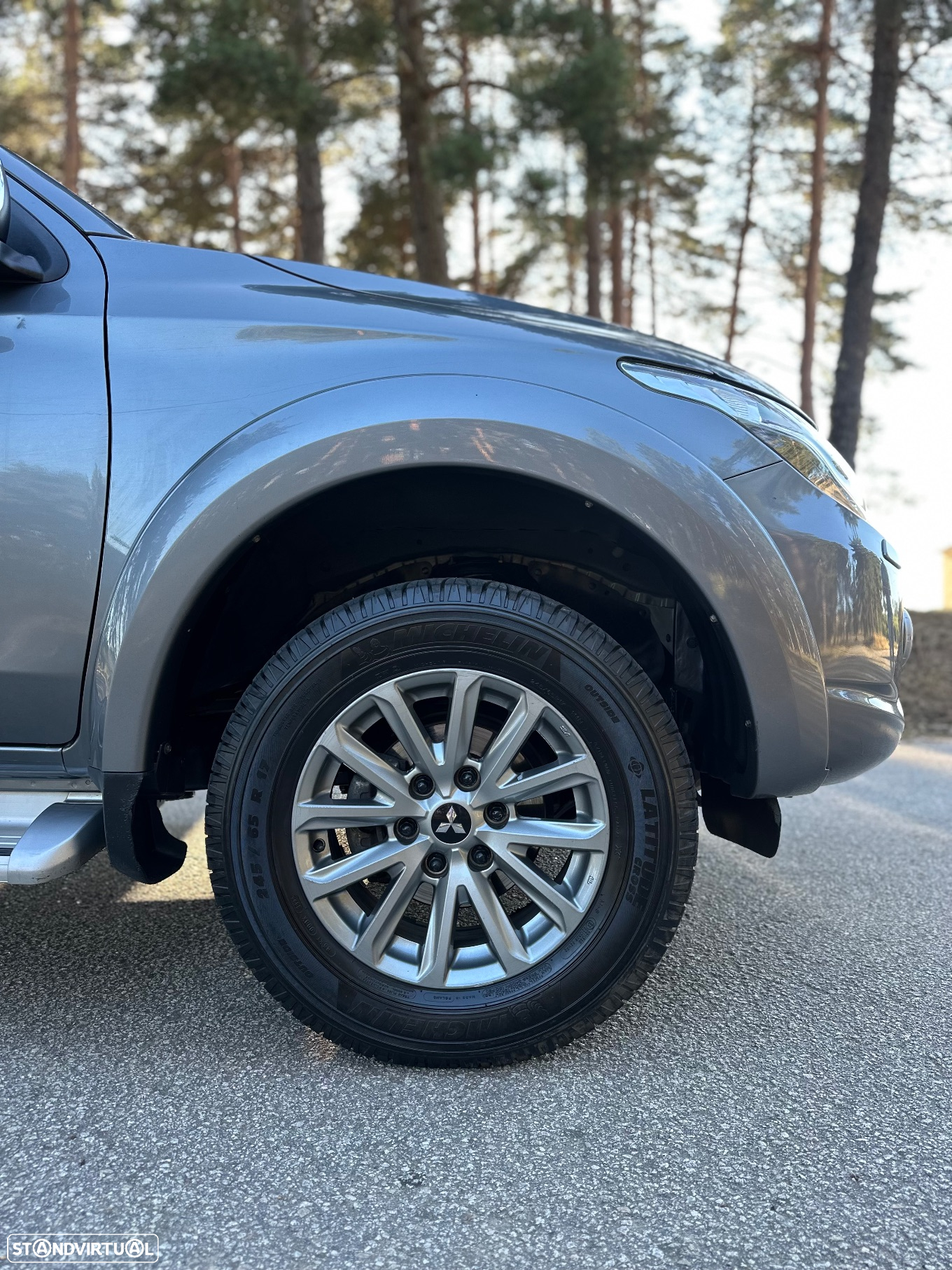 Mitsubishi L200 2.4 DI-D CD Intense Strakar 4WD - 14