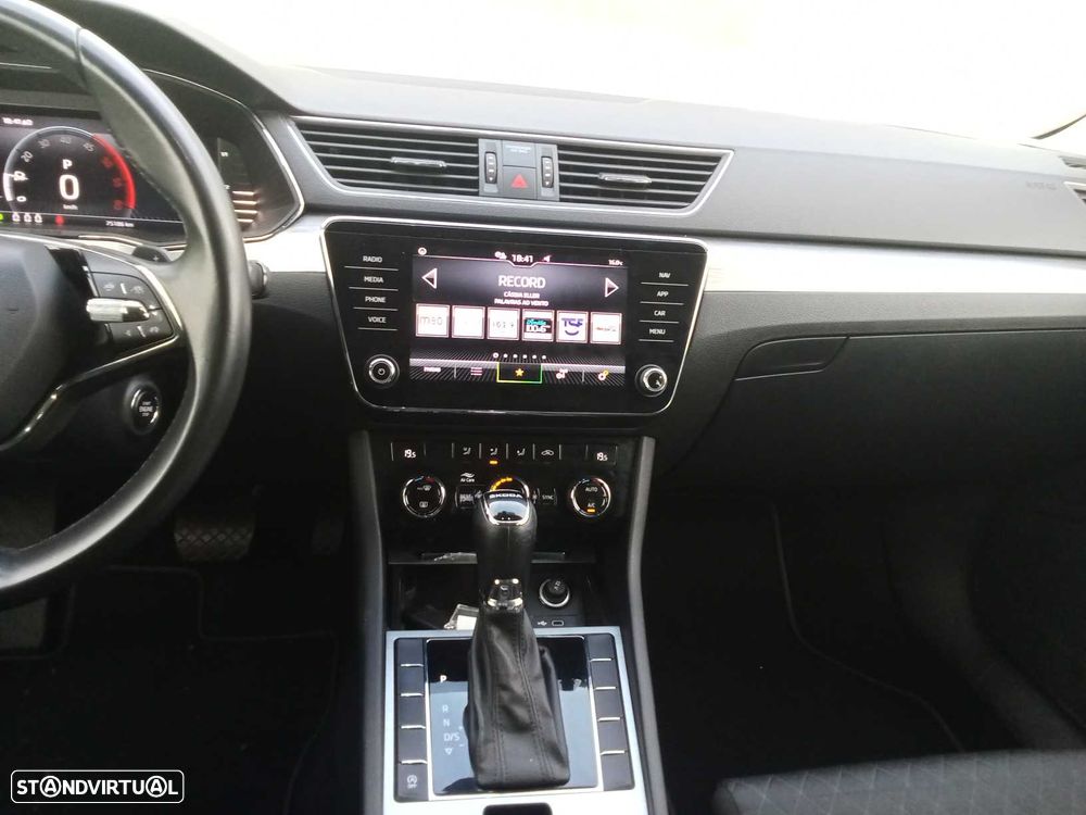 Skoda Superb Break 2.0 TDI Ambition DSG - 14