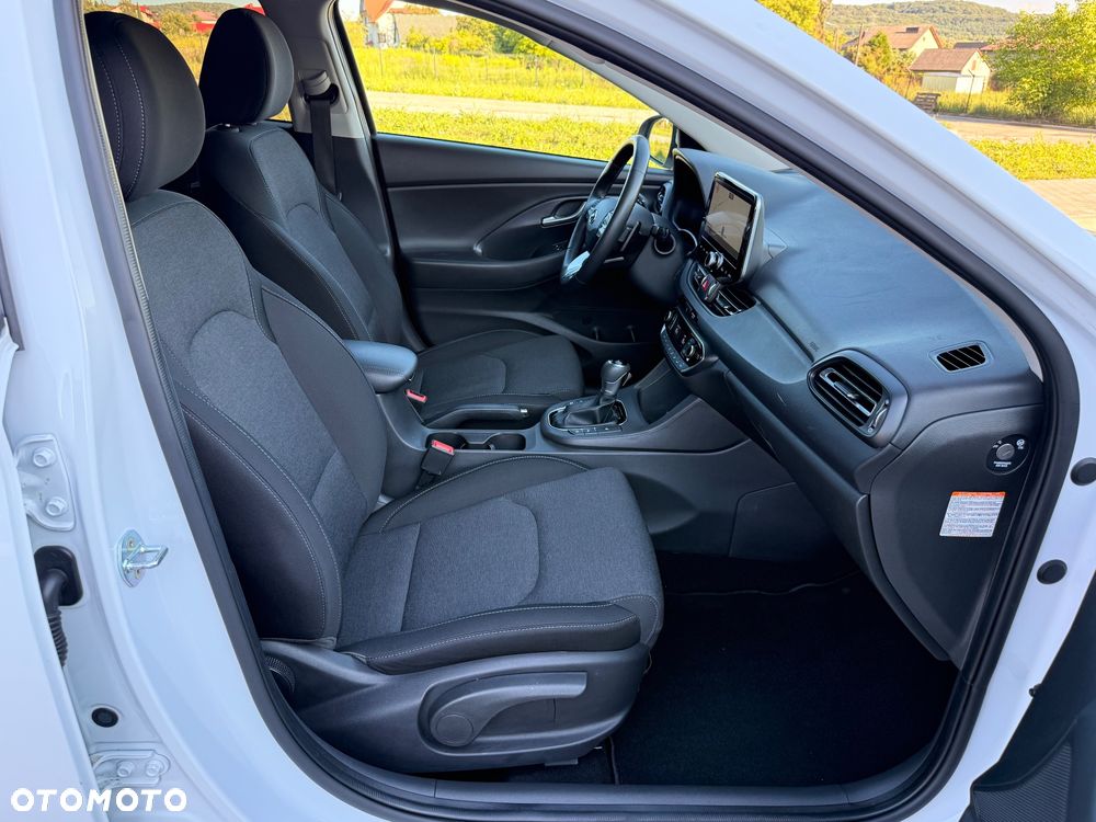 Hyundai i30 1.6 CRDI 48V-Hybrid DCT Prime - 22