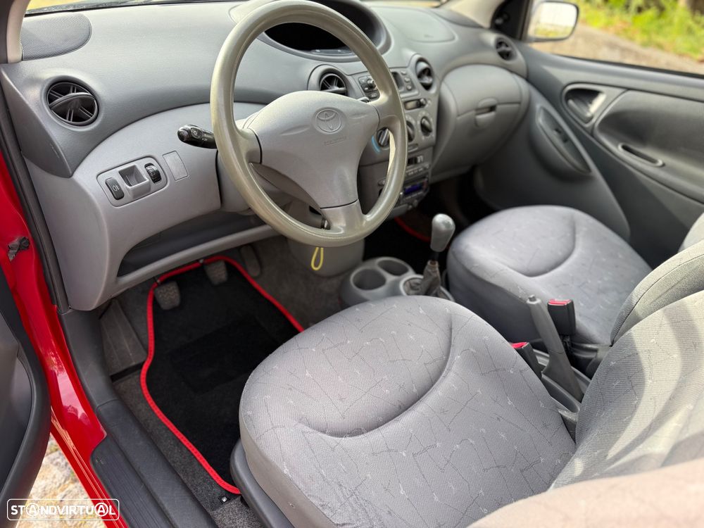 Toyota Yaris 1.0 Luna - 9