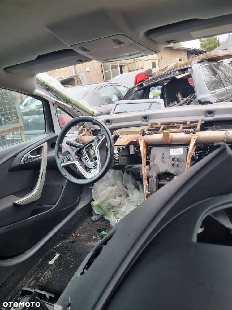 Opel Astra J IV kombi cdti na czesci - 5