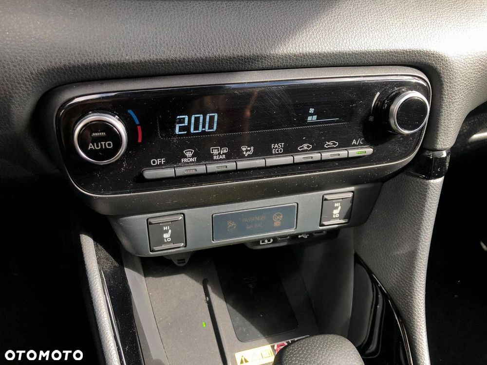 Toyota Yaris Hybrid 1.5 Style - 21