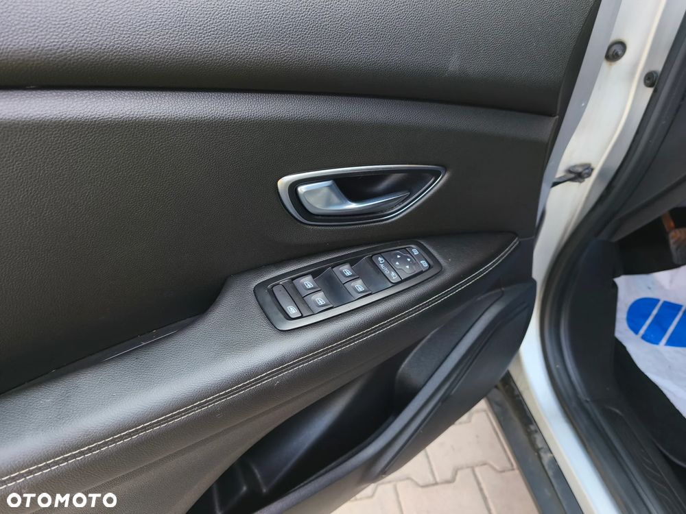 Renault Scenic 1.6 dCi Energy Bose EU6 - 10