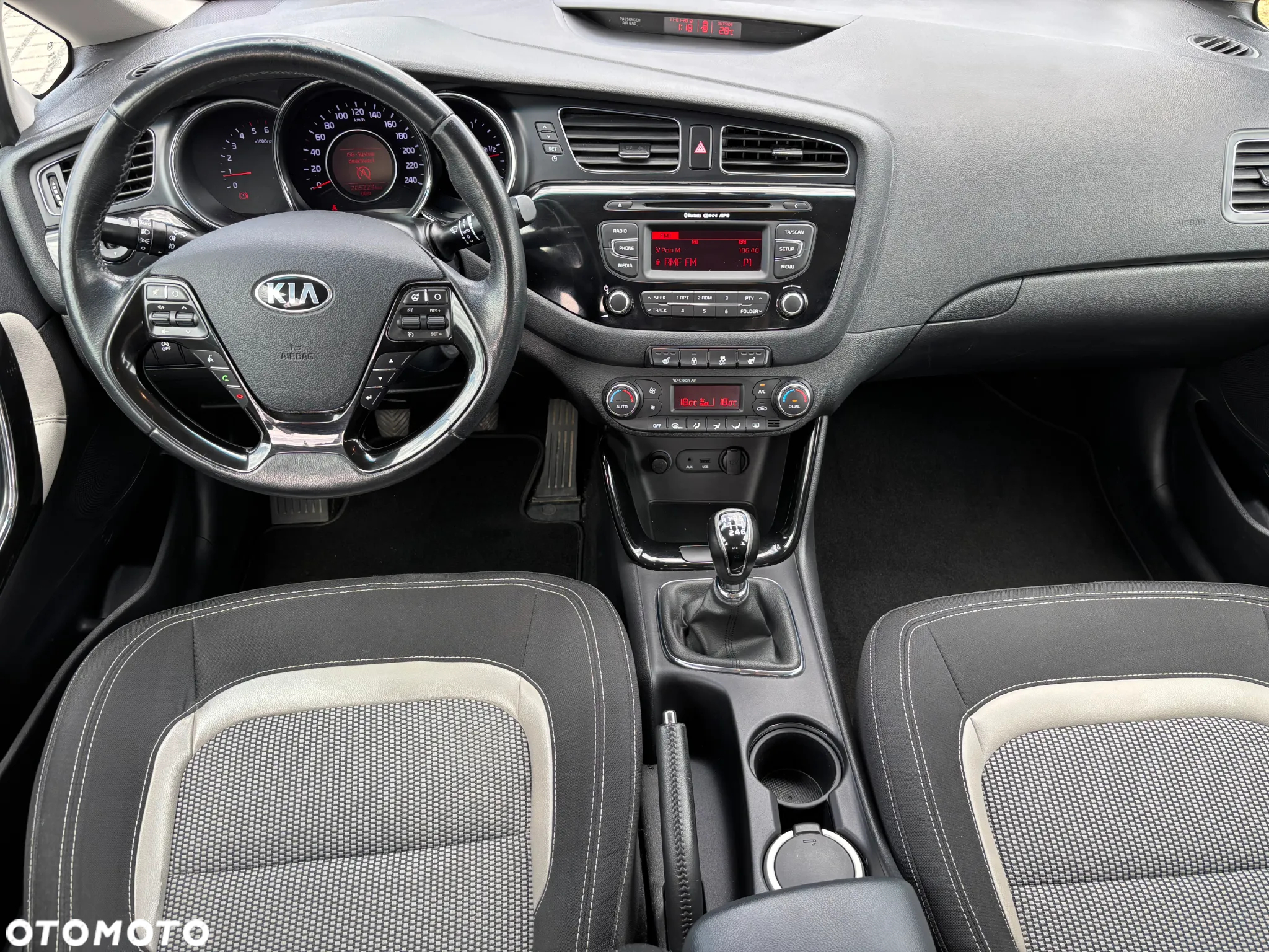 Kia Ceed 1.6 CRDi 128 Dream Team Edition - 7