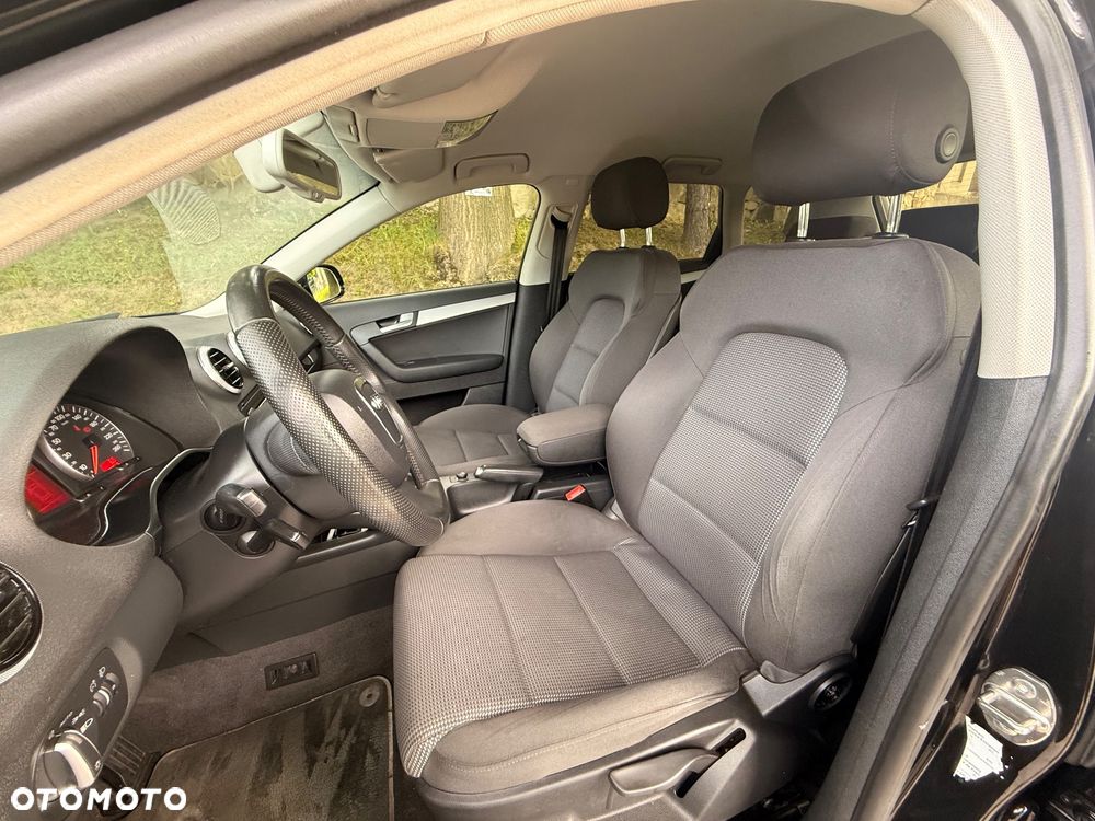 Audi A3 Sportback - 12