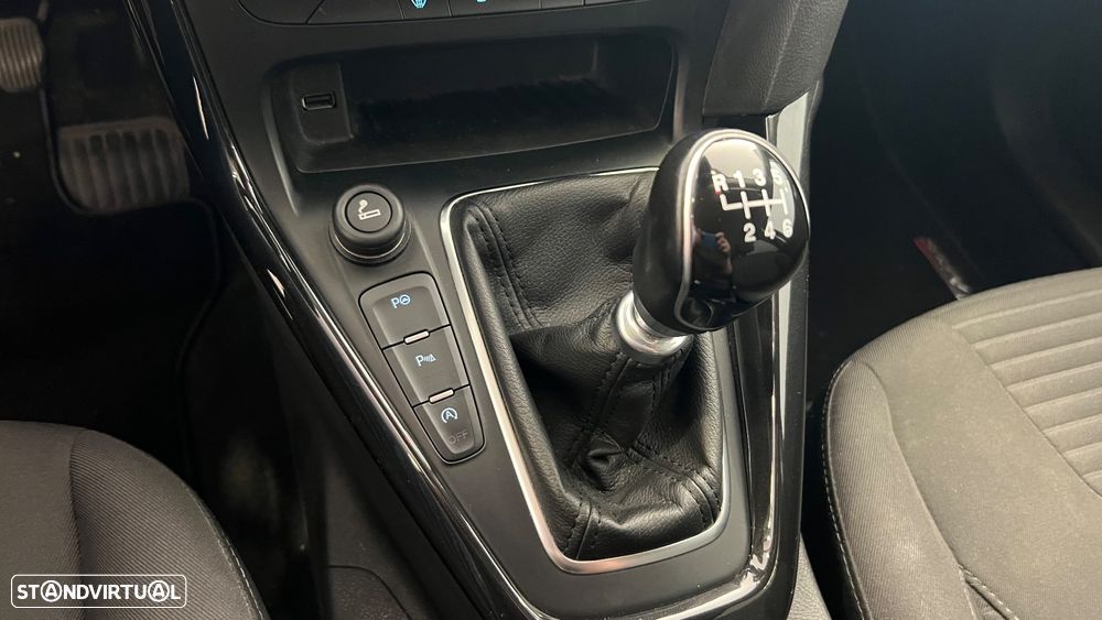 Ford Focus SW 1.5 TDCi Titanium - 24
