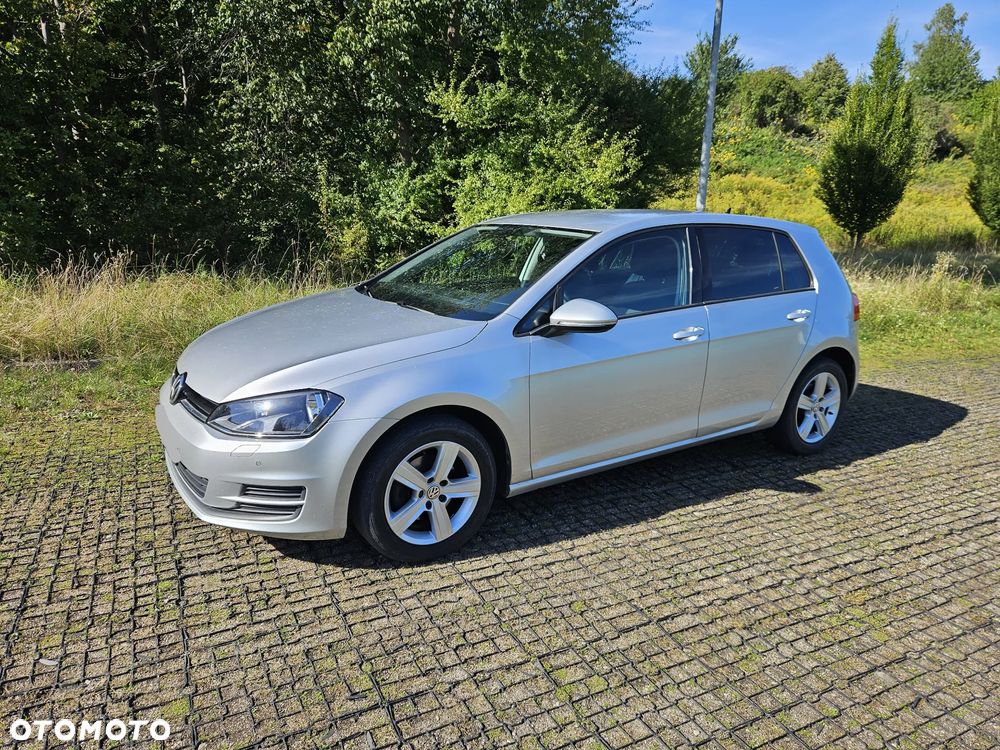 Volkswagen Golf - 1