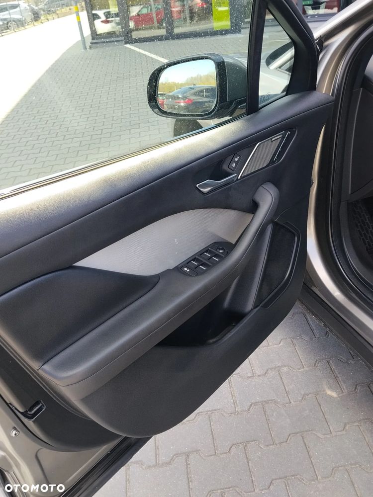 Jaguar I-Pace EV400 AWD R-DYNAMIC HSE - 9