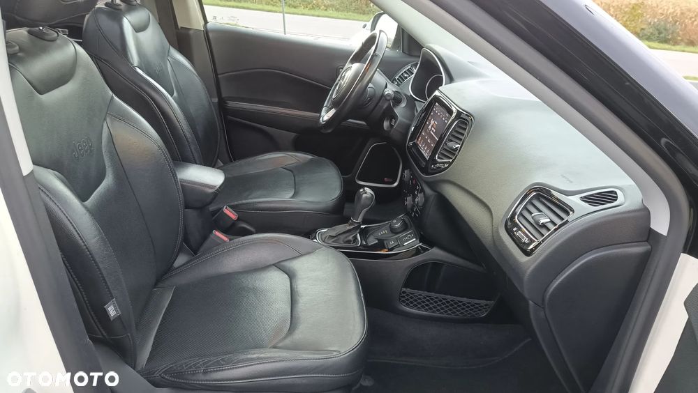 Jeep Compass - 16