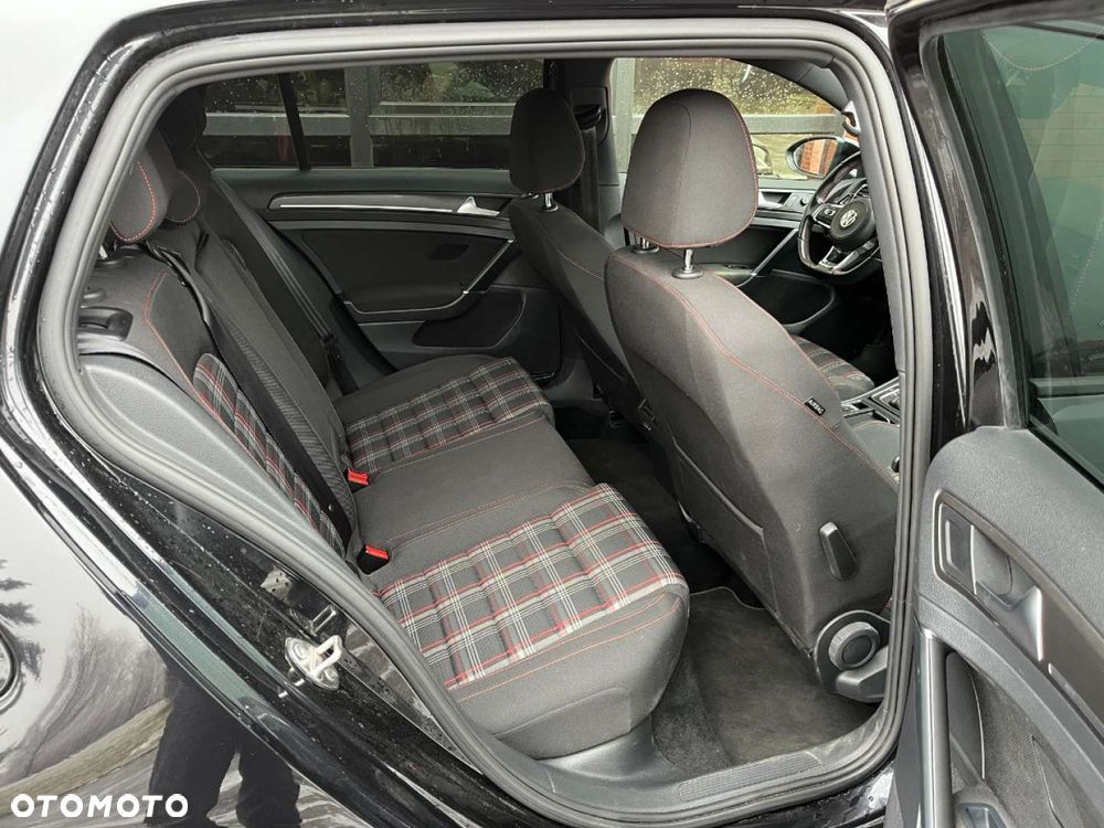 Volkswagen Golf 2.0 TSI GTI DSG - 13