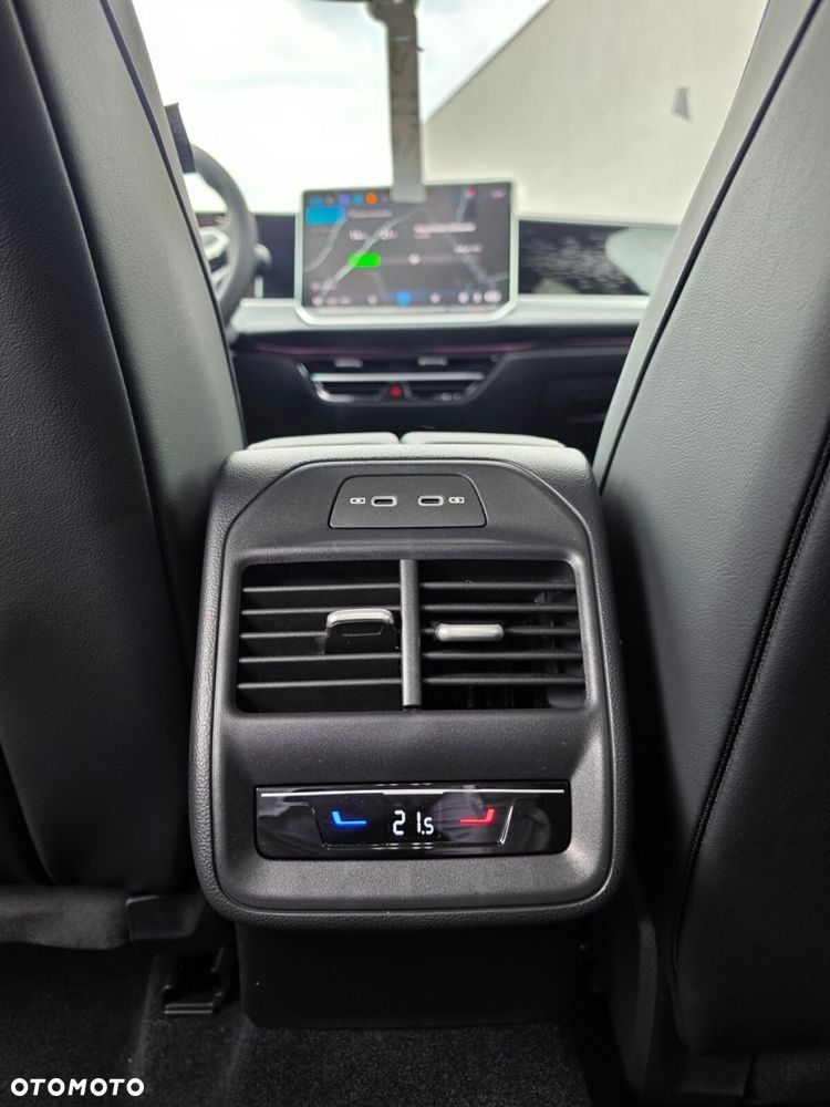 Volkswagen Passat Variant 1.5 TSI eHybrid PHEV 150kW Business Plus DSG - 18