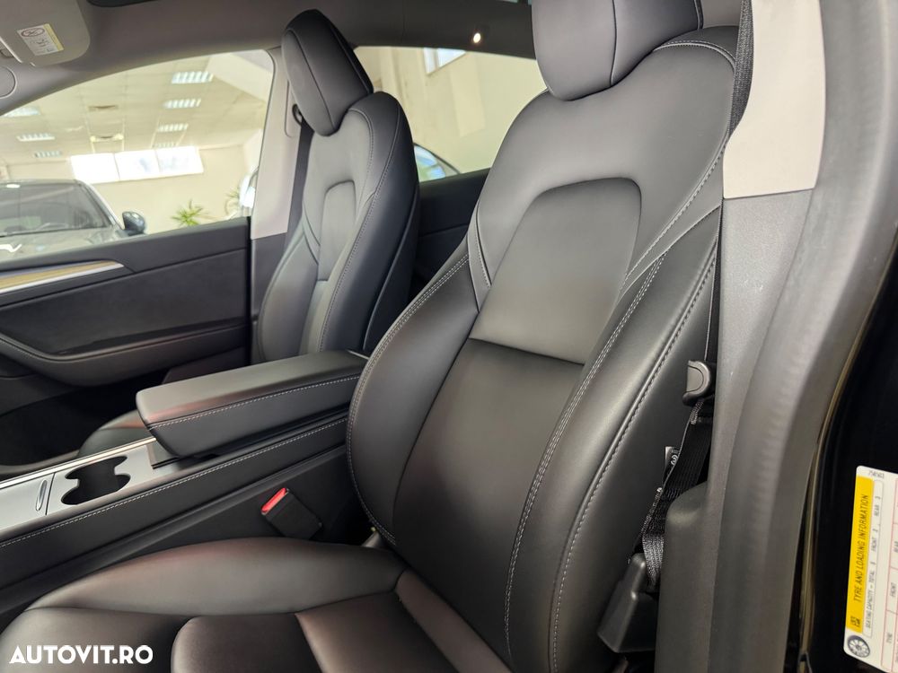 Tesla Model Y - 23