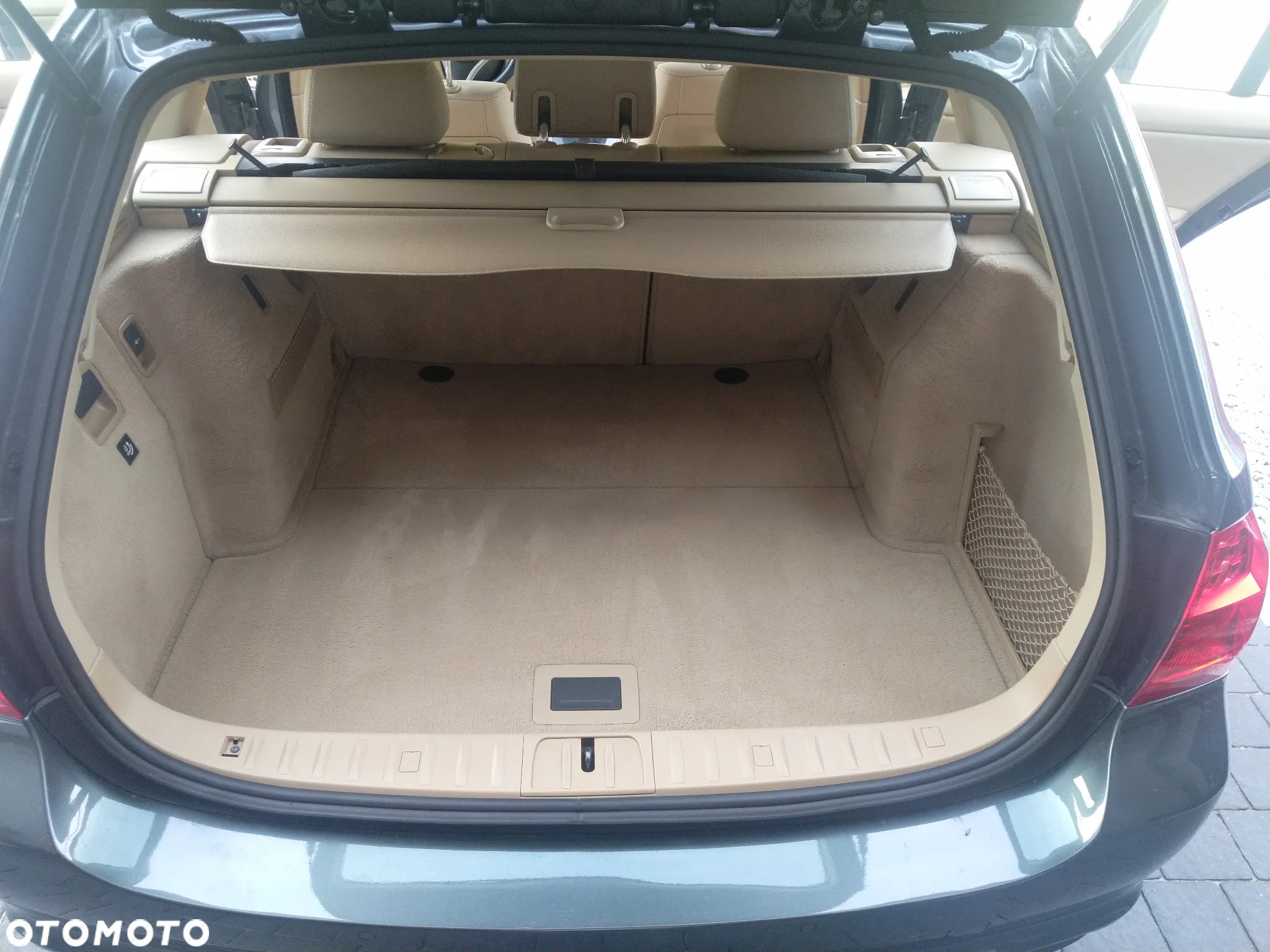 BMW Seria 3 318d DPF Touring - 33