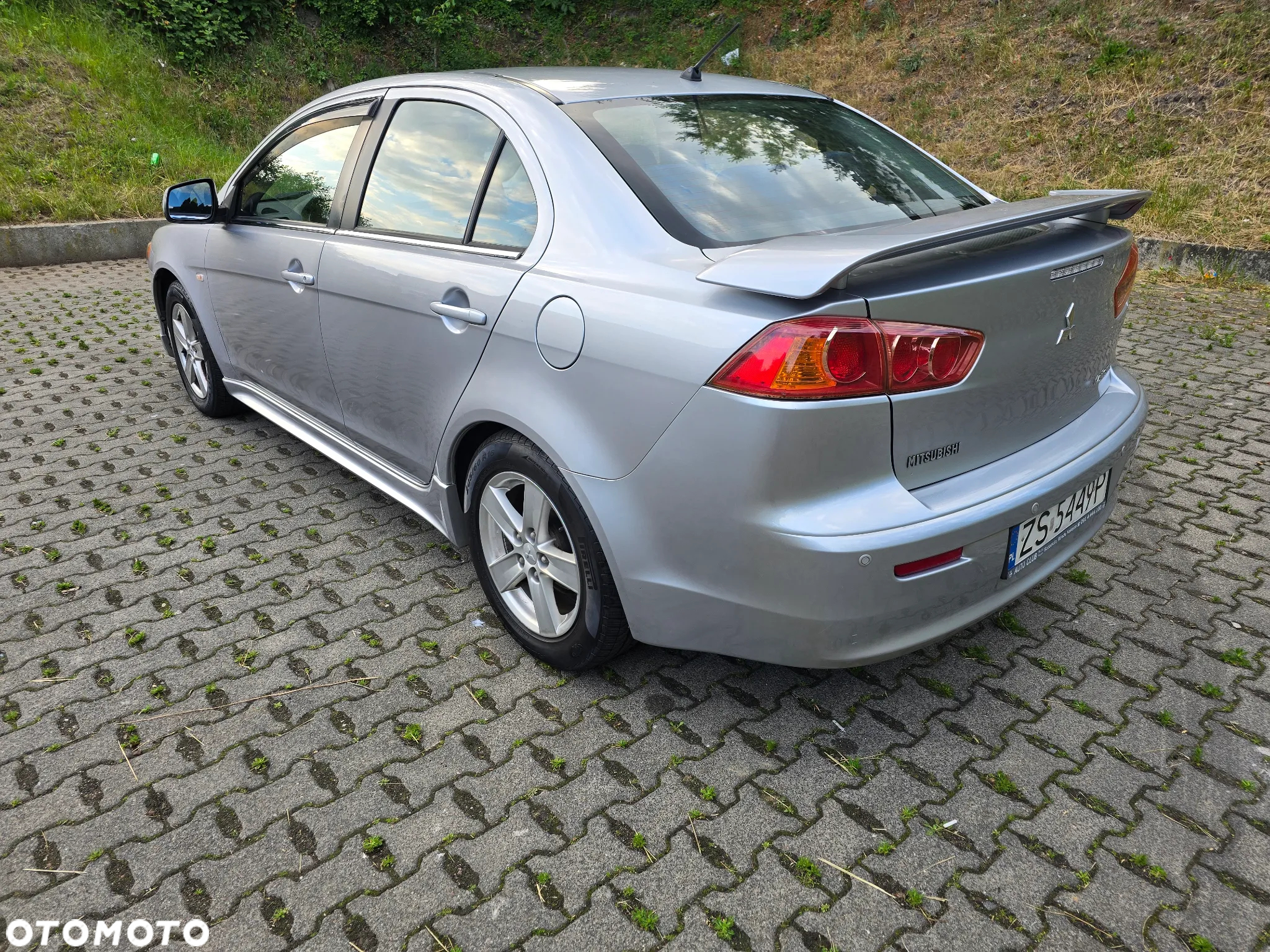 Mitsubishi Lancer 1.8 Intense CVT - 8