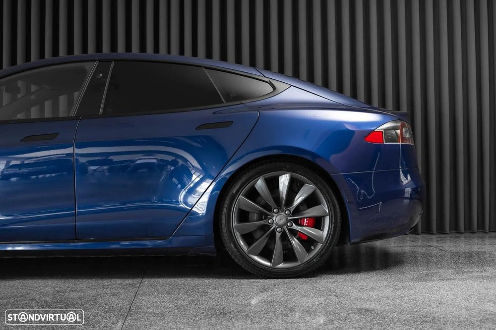 Tesla Model S Standard Range - 8