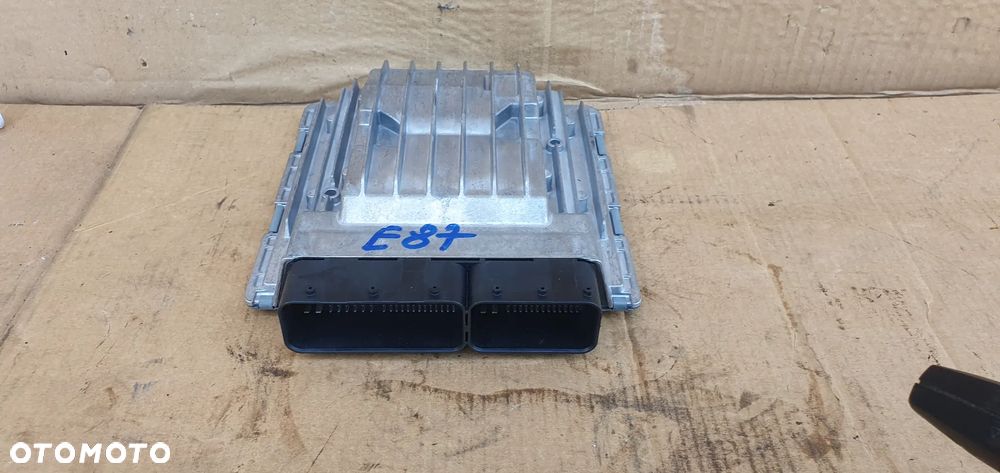 Komputer sterownik silnika BMW 1 E81 2.0i 7595179 - 2