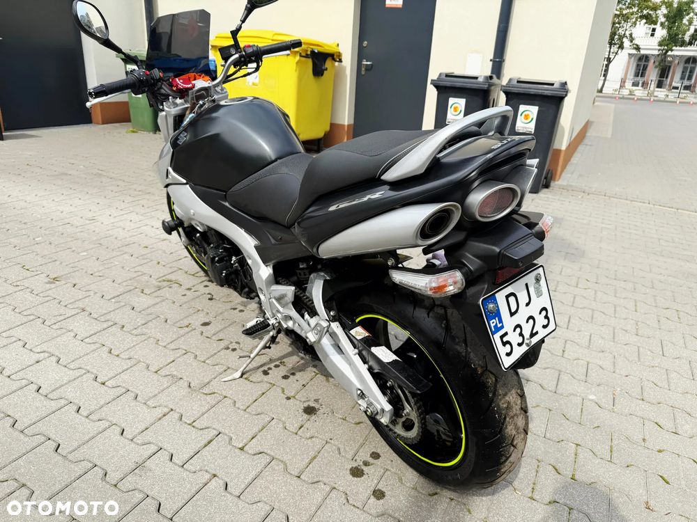 Suzuki GSX-R - 4