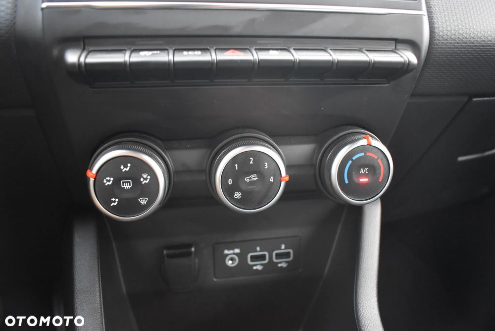 Renault Clio 1.0 TCe Equilibre - 29