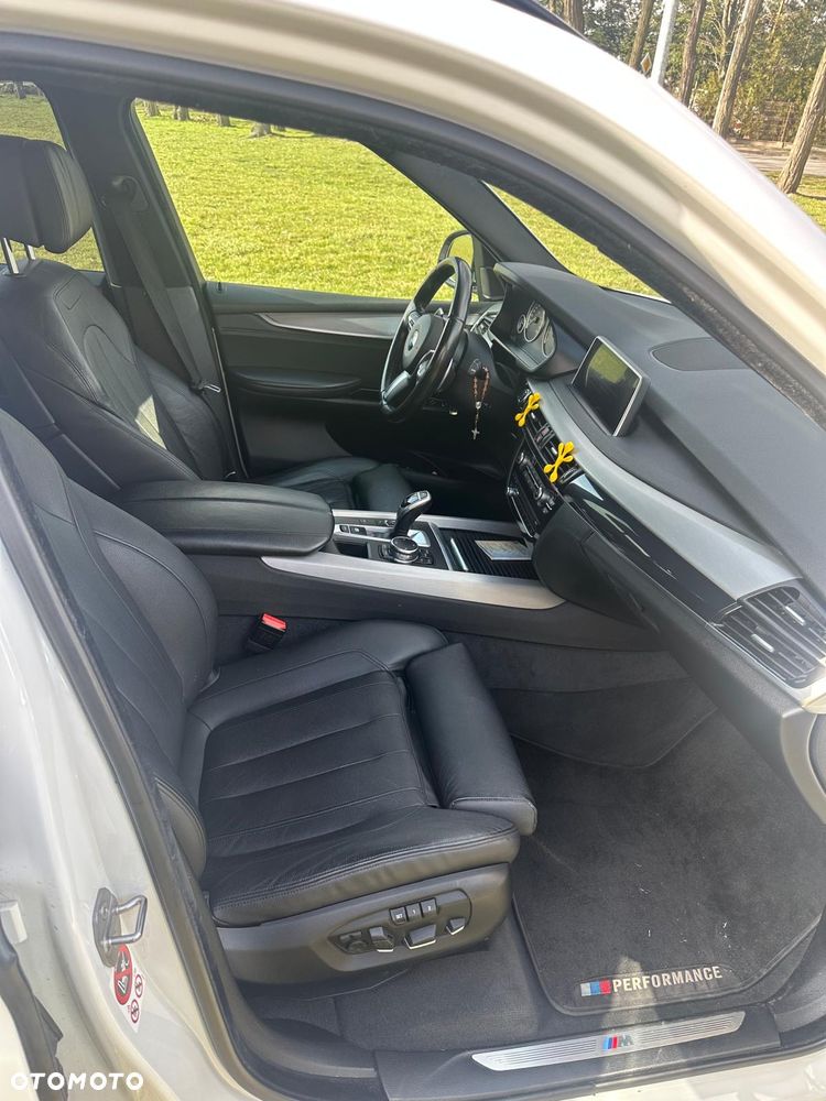 BMW X5 xDrive40d - 11