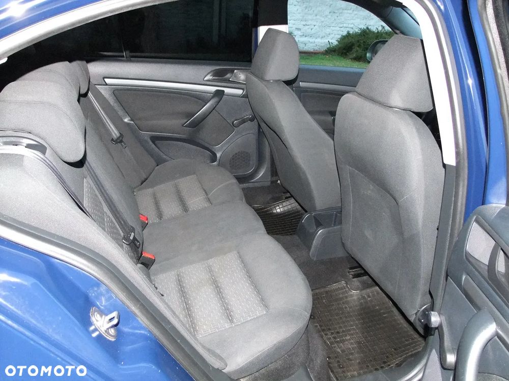 Skoda Octavia 1.6 - 10