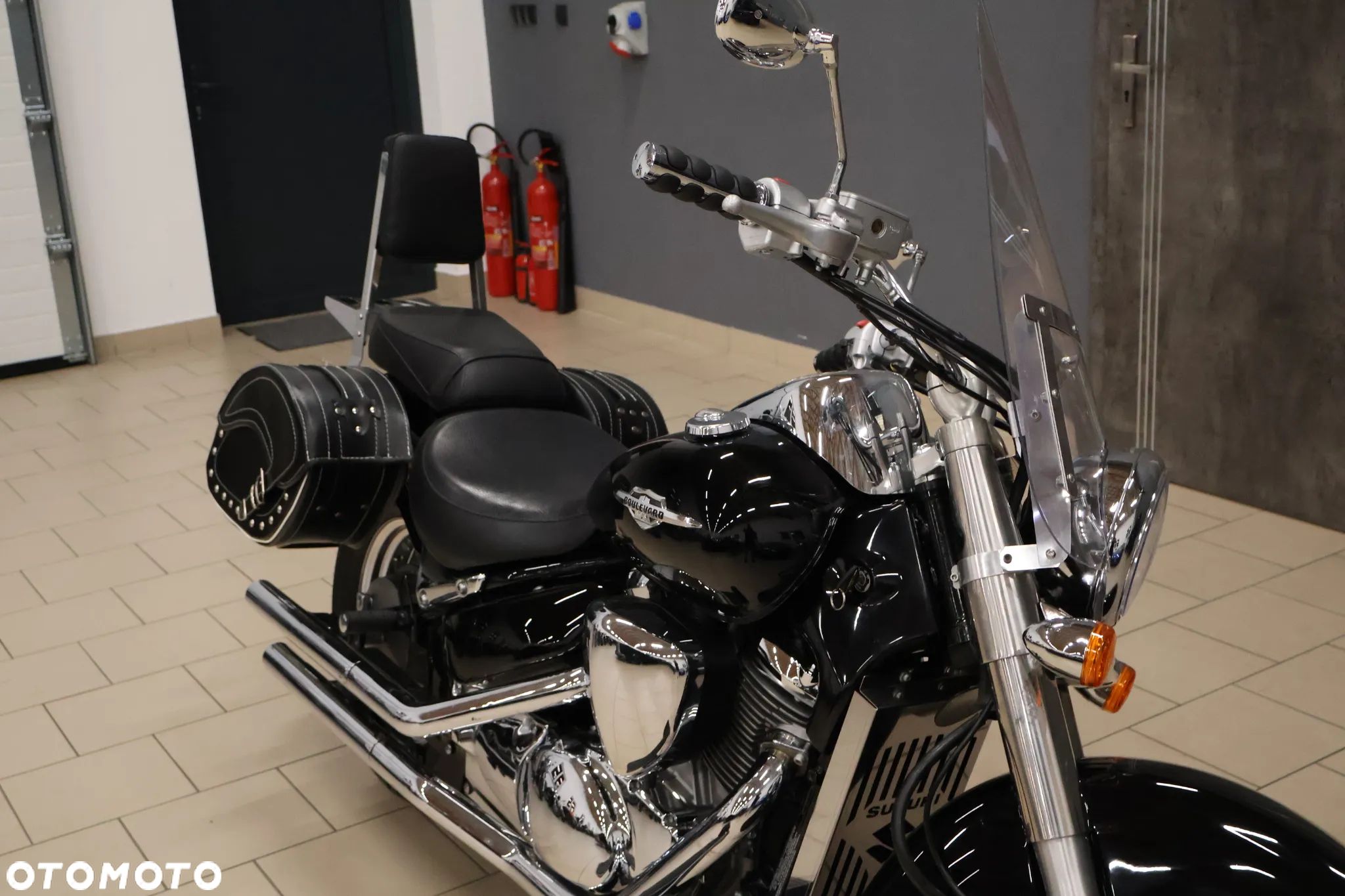 Suzuki VL 800 Volusia - Boulevard C50 - 1