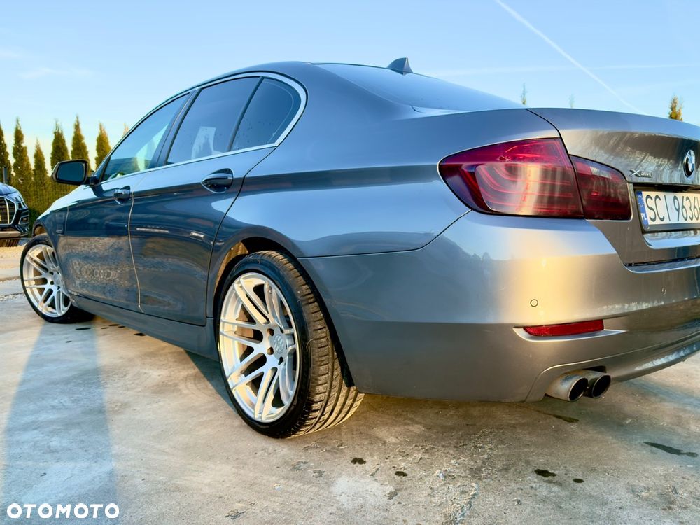 BMW Seria 5 528i xDrive Sport-Aut Luxury Line - 9