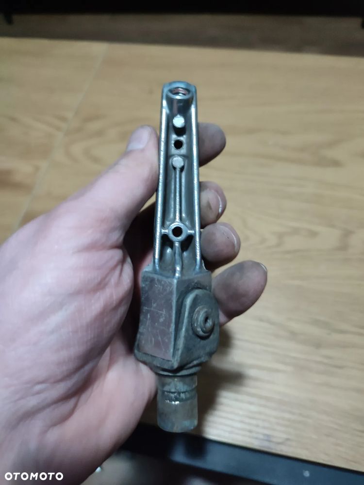 Podnóżek przedni kierowcy Yamaha MT 125 - 5