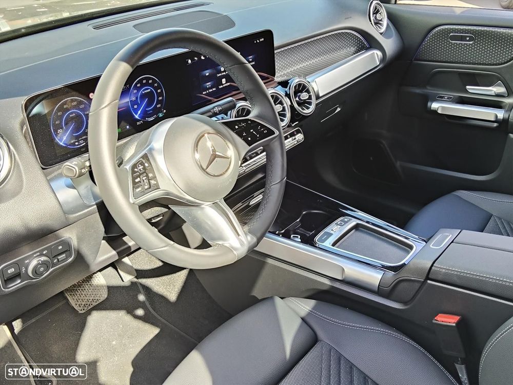 Mercedes-Benz EQB - 9