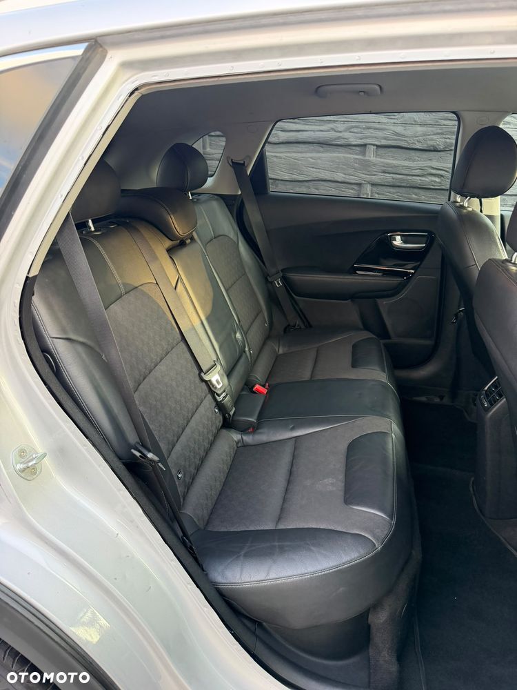 Kia Niro 1.6 GDI 2WD Vision - 12