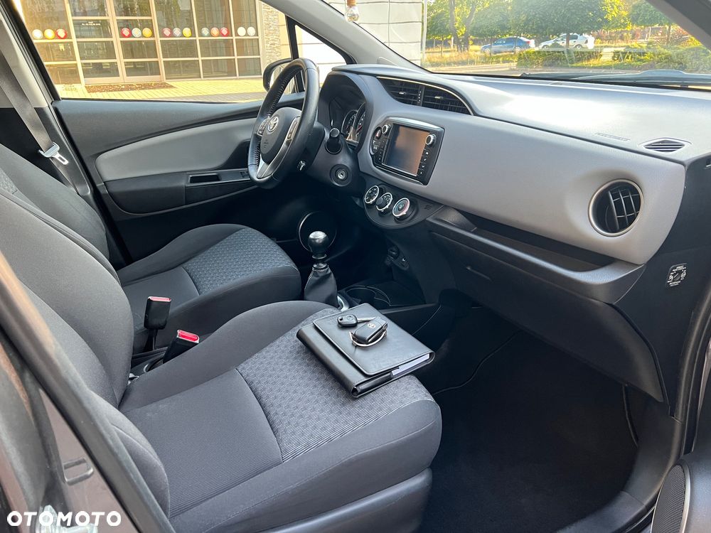 Toyota Yaris 1.33 Premium - 13