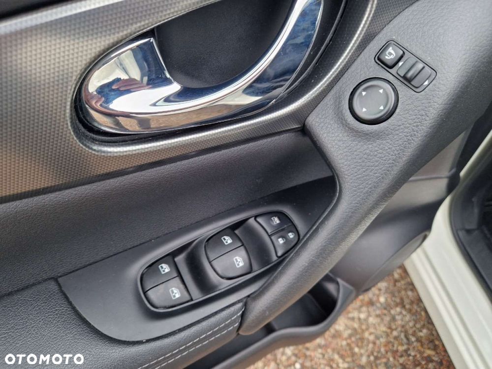 Nissan Qashqai 1.3 DIG-T N-Connecta - 9