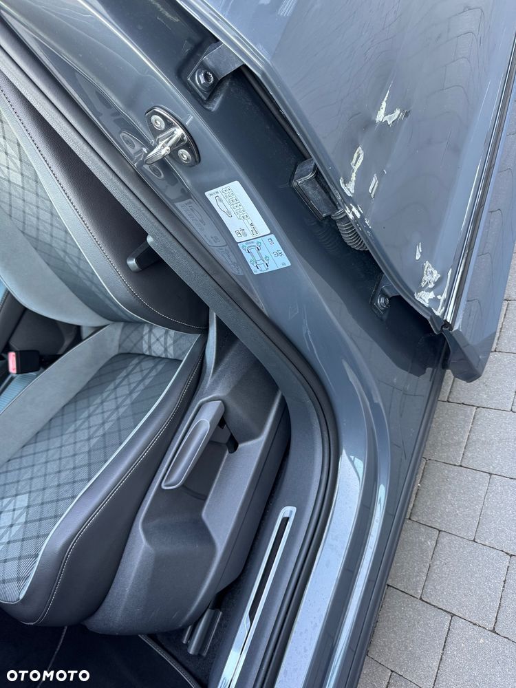 Volkswagen Tiguan 1.4 eHybrid OPF DSG R-Line - 38