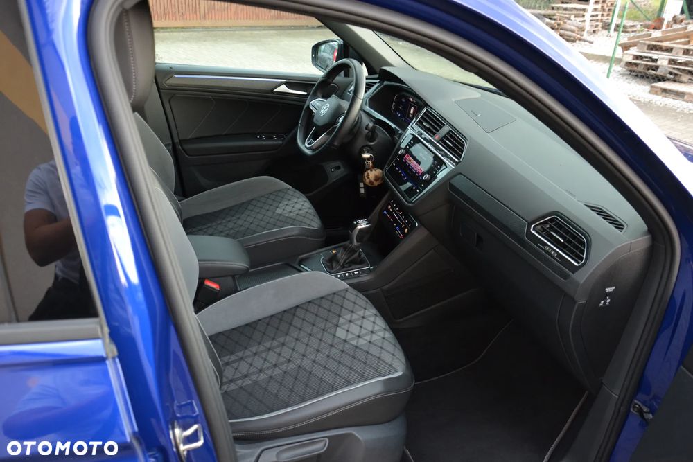Volkswagen Tiguan 2.0 TDI SCR DSG R-Line - 32