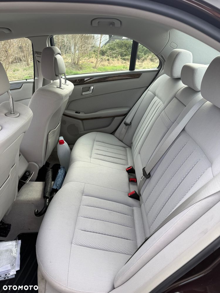 Mercedes-Benz Klasa E 220 CDI BlueEff Elegance - 12