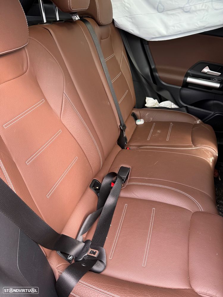 Mercedes-Benz GLA 200 d - 9