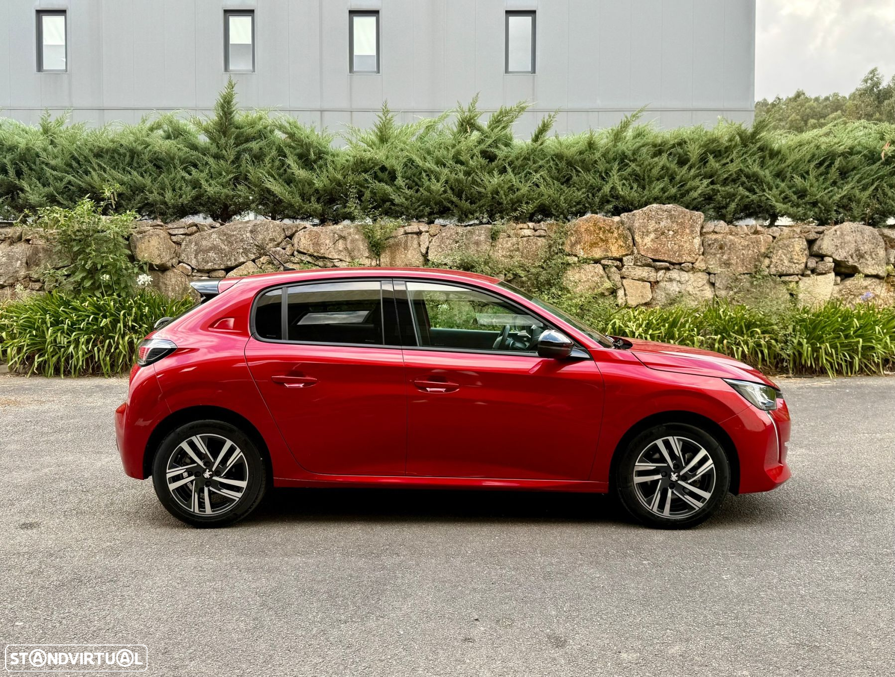 Peugeot 208 PureTech 100 EAT8 Allure - 8