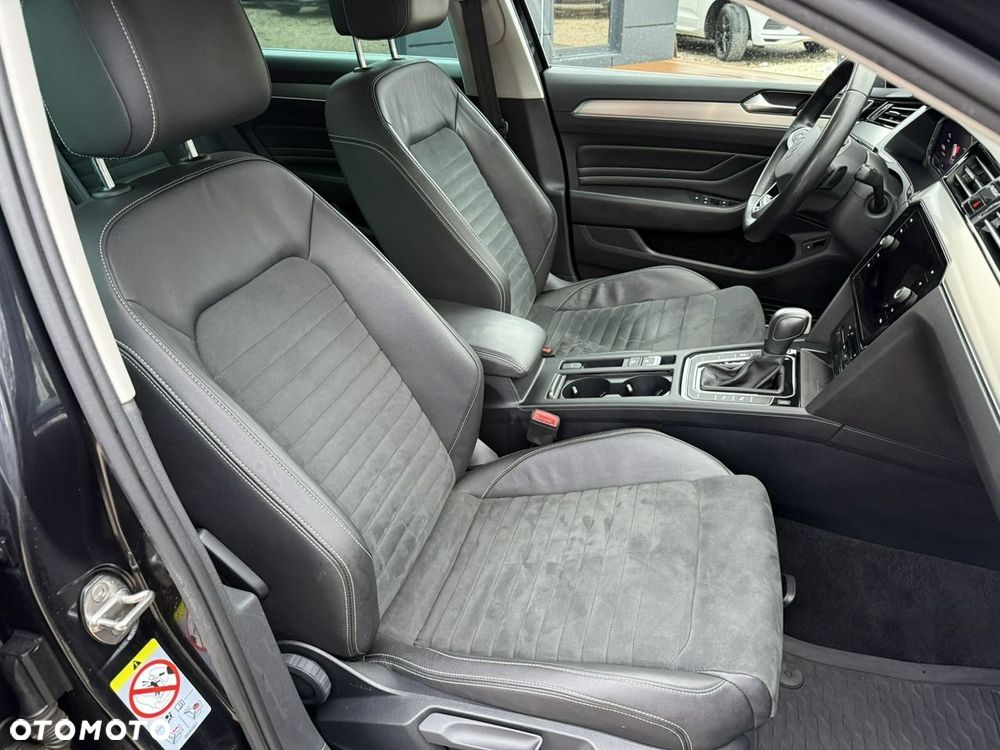 Volkswagen Passat - 32