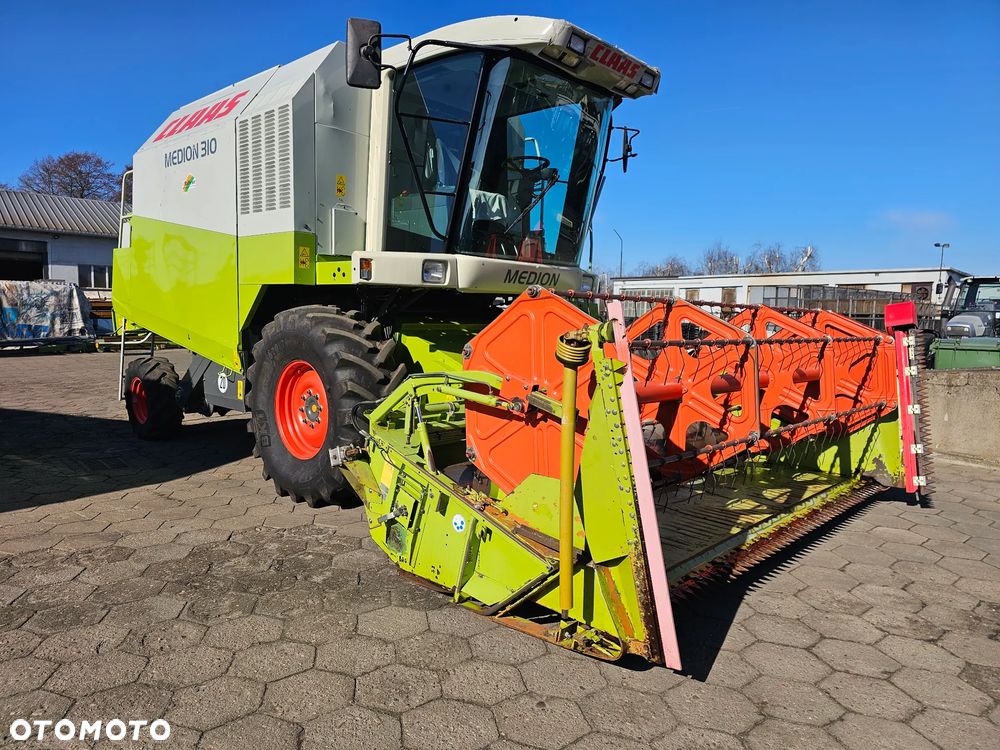 Claas Medion 310 - 1