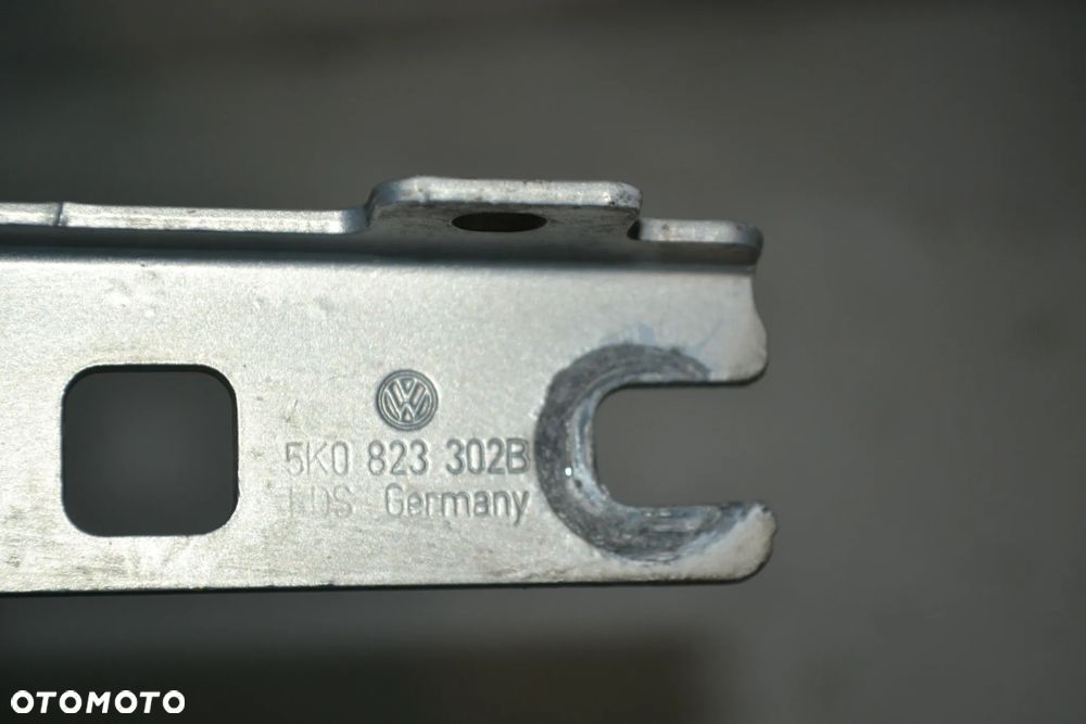 VW GOLF VI ZAWIAS ZAWIASY MASKI PRAWY LEWY KOMPLET 5K0823301B 5K0823302B - 3