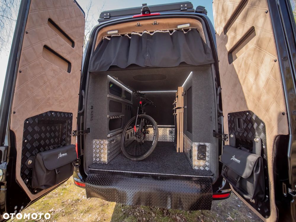 Mercedes-Benz Sprinter - 17