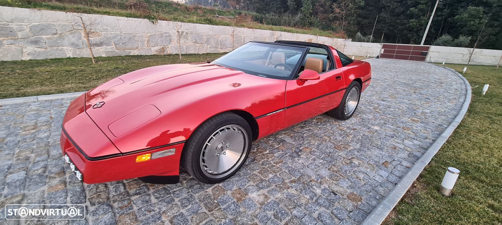 Chevrolet Corvette - 1