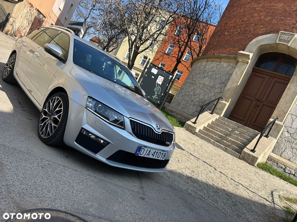 Skoda Octavia 2.0 TSI DSG RS - 1