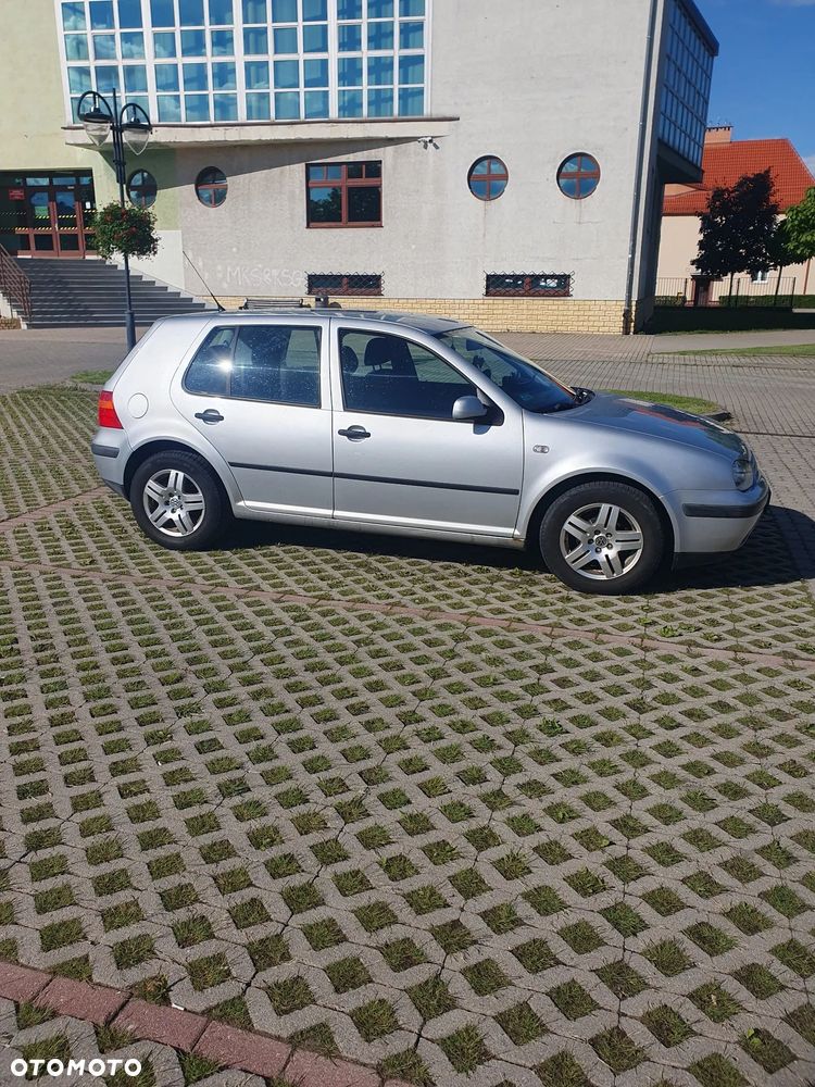 Volkswagen Golf - 12